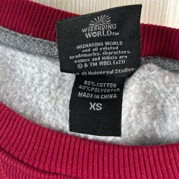 Harry Potter Universal Studios Gryffindor Pullover Sweater, Sz XS - Picture 8 of 13